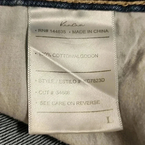 Kancan High Rise Boyfriend Button Fly Distressed Denim Shorts- Size L- NWOT - Picture 6 of 7